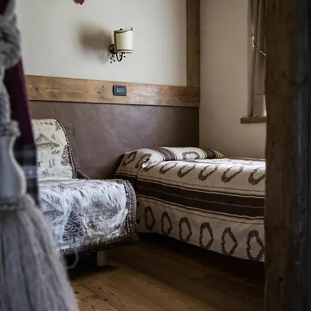 Della Nouva Hotel 3*